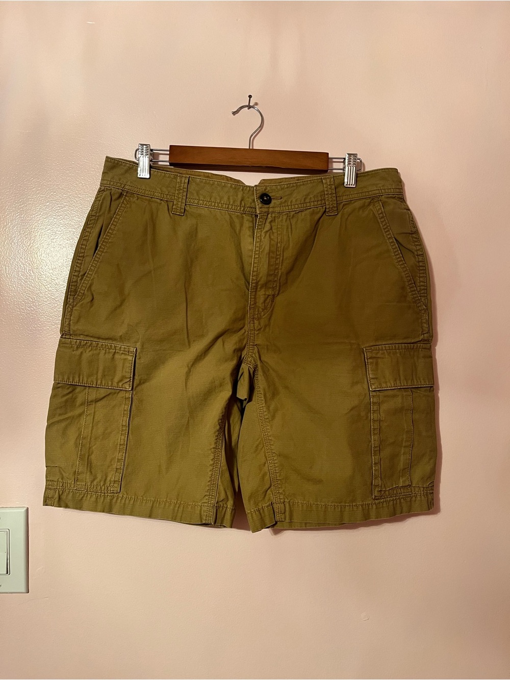The North Face Olive Green Cargo Shorts - Utility Pockets
